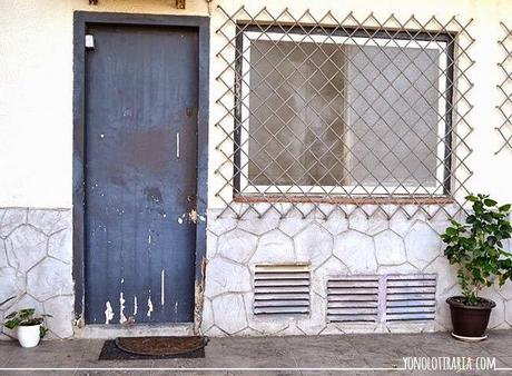 La puerta de tienda. Reparación a fondo