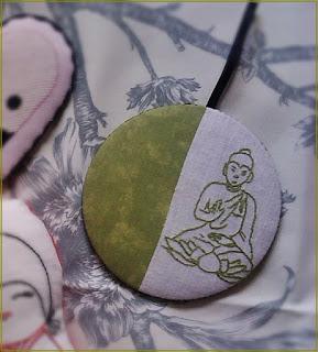 Pequeños bordados con mucho cariño Pequeños bordados con mucho cariño