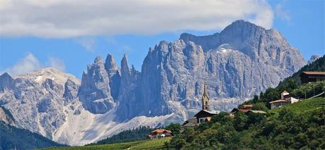 Las rutas en bicicleta más desconocidas Dolomitas en bicicleta. Vista desde Bolzano