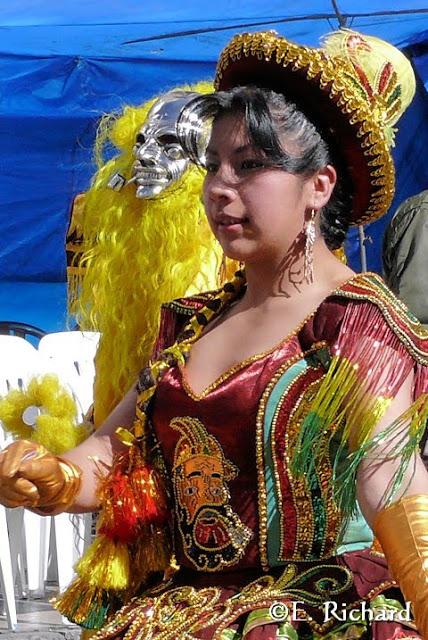 PORTFOLIO SOCIAL: Entrada universitaria 2010… La fiesta universitaria del rescate de la tradición folklórica boliviana…