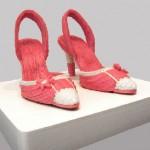totenart-maurizio-savini-escultura-chicle-zapatos