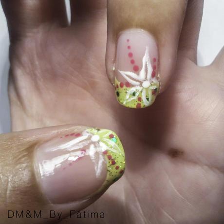 YELLOW  FLORAL  NAILS