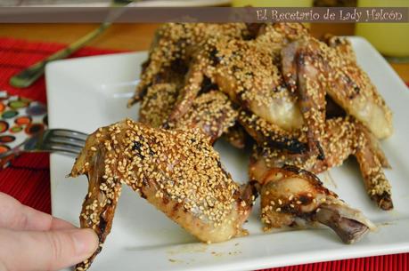 Alitas de pollo con miel y sésamo Alitas de pollo con miel y sésamo