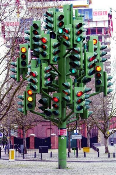 Las Empresas “Pencatec” Arbol Semaforos