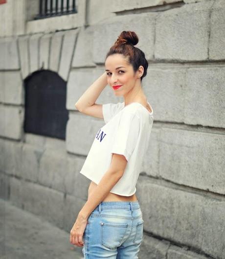 TENDENCIA: JEANS ROTOS + CROP TOP