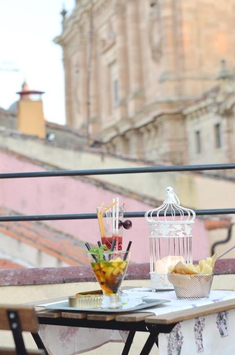 Cocktail de Cava con cerezas