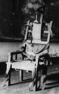 Reseña: ‘August. Pecado mortal’, de David J. Skinner Silla eléctrica