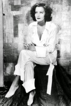 Miercóles Palomitero ...el estilo de Greta Garbo Miercóles Palomitero ...el estilo de Greta Garbo