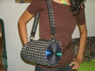 16 IDEAS Bolsos hechos con CD'S reciclados