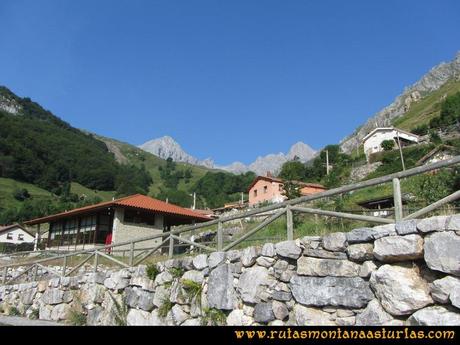 Ruta Tuiza - Portillín - Fontanes: Vista desde Tuiza de Peña Ubiña, Castillines y Portillín Oriental