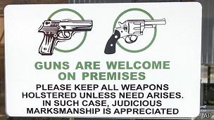 El polémico restaurante que invita a los clientes a ir armados armas