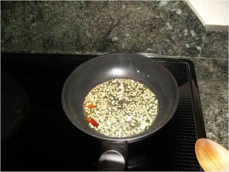 TOSTA DE GAMBAS AL AJILLO CON ALIOLI TOSTA DE GAMBAS AL AJILLO CON ALIOLI