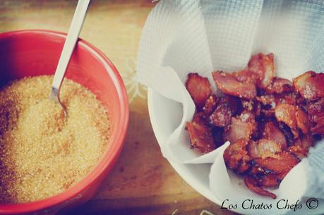 Helado de crema de cacahuete con bacon caramelizado y mermelada de fresa Helado de crema de cacahuete con bacon caramelizado y mermelada de fresa