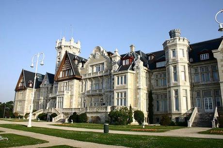 Fachada del Palacio de la Magdalena palacio-de-la-magdalena-exterior