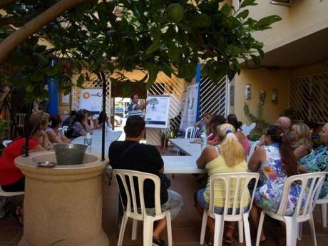 Regenerando Málaga con la comunidad local Reunión del Grupo de Apoyo Local con los vecinos - Imagen por USER Málaga