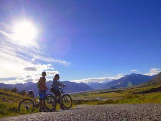 DE GRETA VALLEY A LAS LLANURAS DE ROHAN DE GRETA VALLEY A LAS LLANURAS DE ROHAN