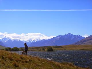 DE GRETA VALLEY A LAS LLANURAS DE ROHAN DE GRETA VALLEY A LAS LLANURAS DE ROHAN