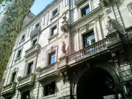 HERMES, EN LAS RAMBLAS DE BARCELONA...MUCHAS GRACIAS ESTIMADO MIQUEL, DEL ESTUPENDO BLOG, TOT BARCELONA...!!!!...11-08-2014...!!! HERMES, EN LAS RAMBLAS DE BARCELONA...MUCHAS GRACIAS ESTIMADO MIQUEL, DEL ESTUPENDO BLOG, TOT BARCELONA...!!!!...11-08-2014...!!!