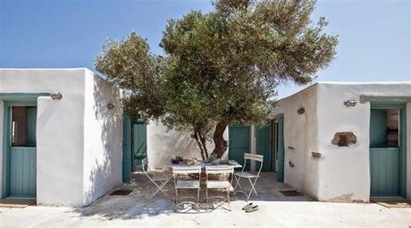 Casa griega con un toque de color Casa griega con un toque de color