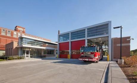 Estacion de bomberos / DLR Group