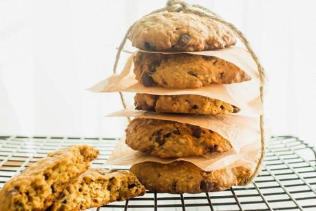 GALLETAS DE AVENA CON CHIPS DE CHOCOLATE Y MUFFINS DE BANANA Y ALMENDRA ¡MUY SALUDABLES! GALLETAS DE AVENA CON CHIPS DE CHOCOLATE Y MUFFINS DE BANANA Y ALMENDRA ¡MUY SALUDABLES!