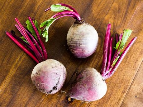 HAMBURGUESA DE REMOLACHA Y QUESO AZUL HAMBURGUESA DE REMOLACHA Y QUESO AZUL