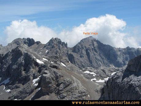 Ruta el Cable, Padiorna, Collado Jermoso, Palanca, Fuente De: Vista de Peña Vieja desde la Palanca