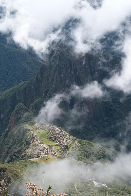 Machu Picchu nuboso desde Machu Picchu