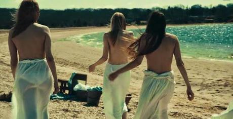 Las adoradoras de Black Keys te esperan en el video para 'Weight Of Love' Las adoradoras de Black Keys te esperan en el video para 'Weight Of Love'