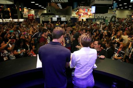 Shailene Woodley y Theo James en la Comic-Con 2014