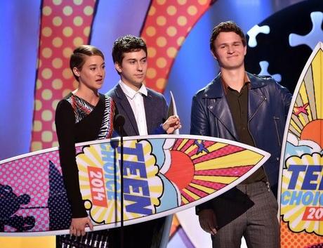 Divergente en los pasados Teen Choice Awards 2014