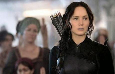 NUEVA IMAGEN OFICIAL DE “LOS JUEGOS DEL HAMBRE: SINSAJO (PARTE 1)” CON JENNIFER LAWRENCE