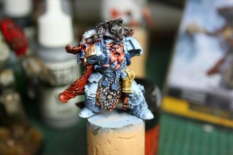 Pintado de los amuletos pétreos de Njal Stormcaller Pintado de los amuletos pétreos de Njal Stormcaller