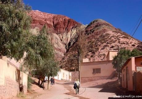 Tilkara y los cerros de tantos colores Purmamarca y el cerro de los siete colores