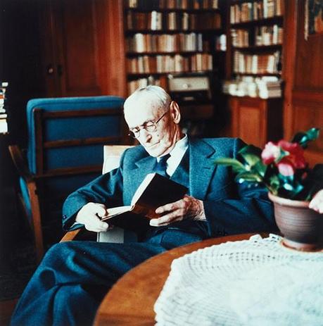 Los retratos de escritores de Gisèle Freund: de Joyce a Duras, un album precioso Hermann Hesse, 1950