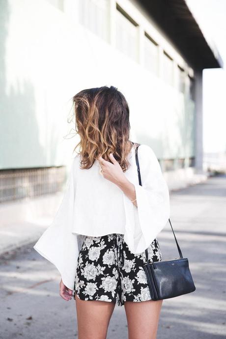 Floral_Shorts-BRandy_Melville-Cropped_Top-Outfit-4