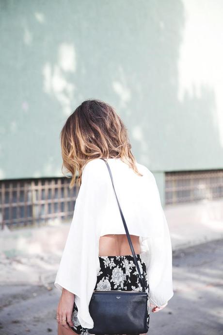 Floral_Shorts-BRandy_Melville-Cropped_Top-Outfit-2