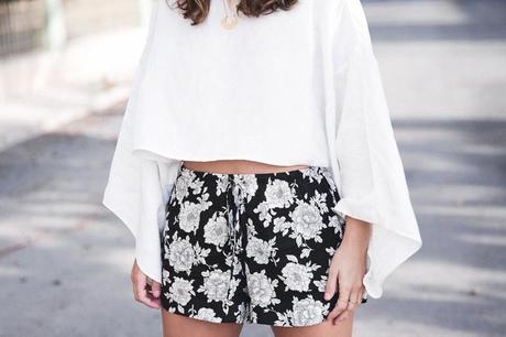 Floral_Shorts-BRandy_Melville-Cropped_Top-Outfit-25