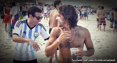 No paraba un minuto de charlar y su voz -siempre con disfonía de tanto chamuyo- solo la interrumpía cuando largaba alguna risotada o alguna de sus bromas No paraba un minuto de charlar y su voz -siempre con disfonía de tanto chamuyo- solo la interrumpía cuando largaba alguna risotada o alguna de sus bromas