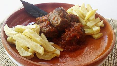 Carrilleras de cerdo con tomate