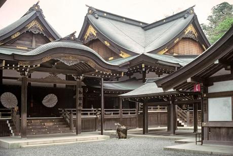 El santuario japonés cuya construcción perdura 1300 años