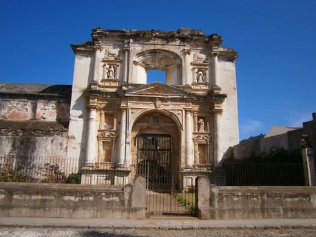 Antigua (Guatemala) - La ciudad que es un poema