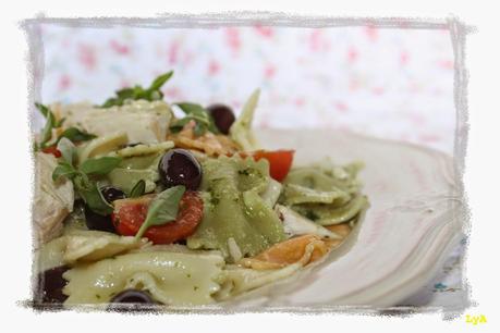 Ensalada de pasta pesto con bonito fresco