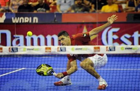 Volea de derecha de Maxi Sánchez Volea de derecha de Maxi Sánchez