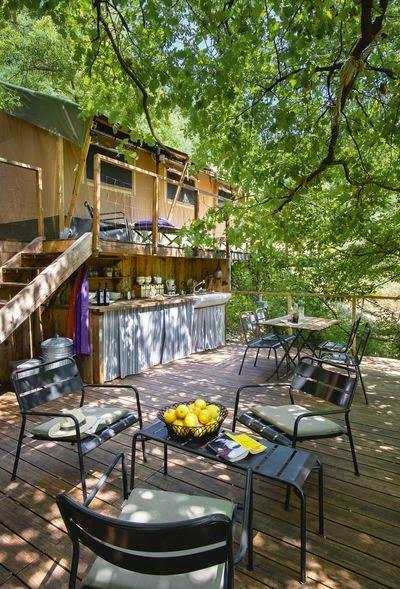 Cabanas Rusticas para Verano en Antibes / Rustic Summer Cottages in Antibes Cabanas Rusticas para Verano en Antibes / Rustic Summer Cottages in Antibes