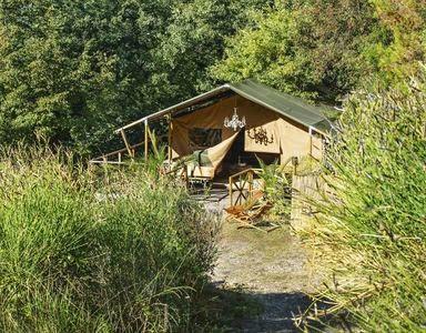 Cabanas Rusticas para Verano en Antibes / Rustic Summer Cottages in Antibes Cabanas Rusticas para Verano en Antibes / Rustic Summer Cottages in Antibes