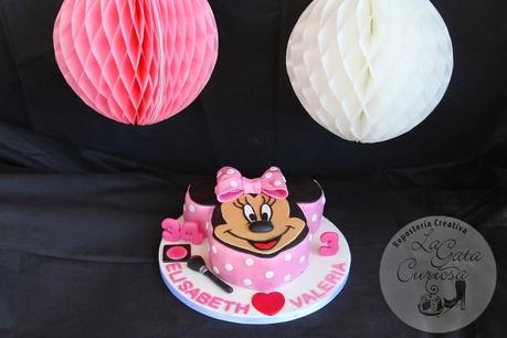 TARTA FONDANT CABEZA DE MINNIE TARTA FONDANT CABEZA DE MINNIE
