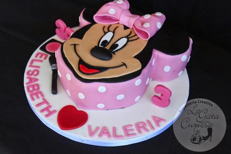 TARTA FONDANT CABEZA DE MINNIE TARTA FONDANT CABEZA DE MINNIE