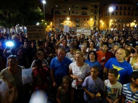 LA BARCELONETA PROTESTA CONTRA EL TURISMO DE BORRACHERA, YO PIENSO LO MISMO, TODO MI APOYO...23-08-2014...!!!