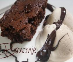 Brownie con Helado de Plátano browni01
